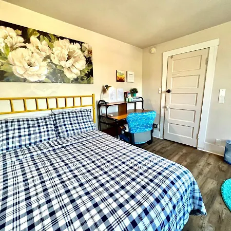 Private Room With Shared Bathrooms And Air Conditioning 10 Minutes From Seatac Airport